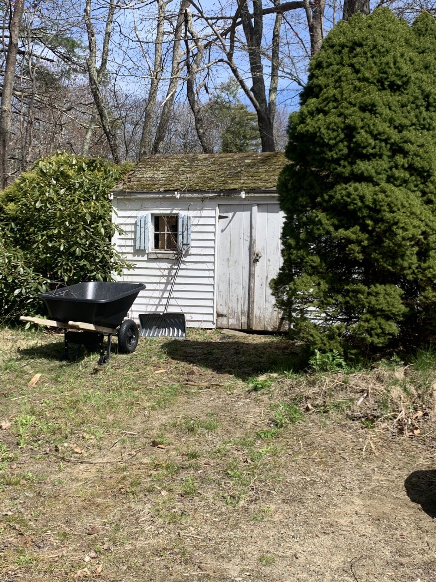 52 Old Cape Road Kennebunkport, ME 04046 - Photo 11 of 14 Shed