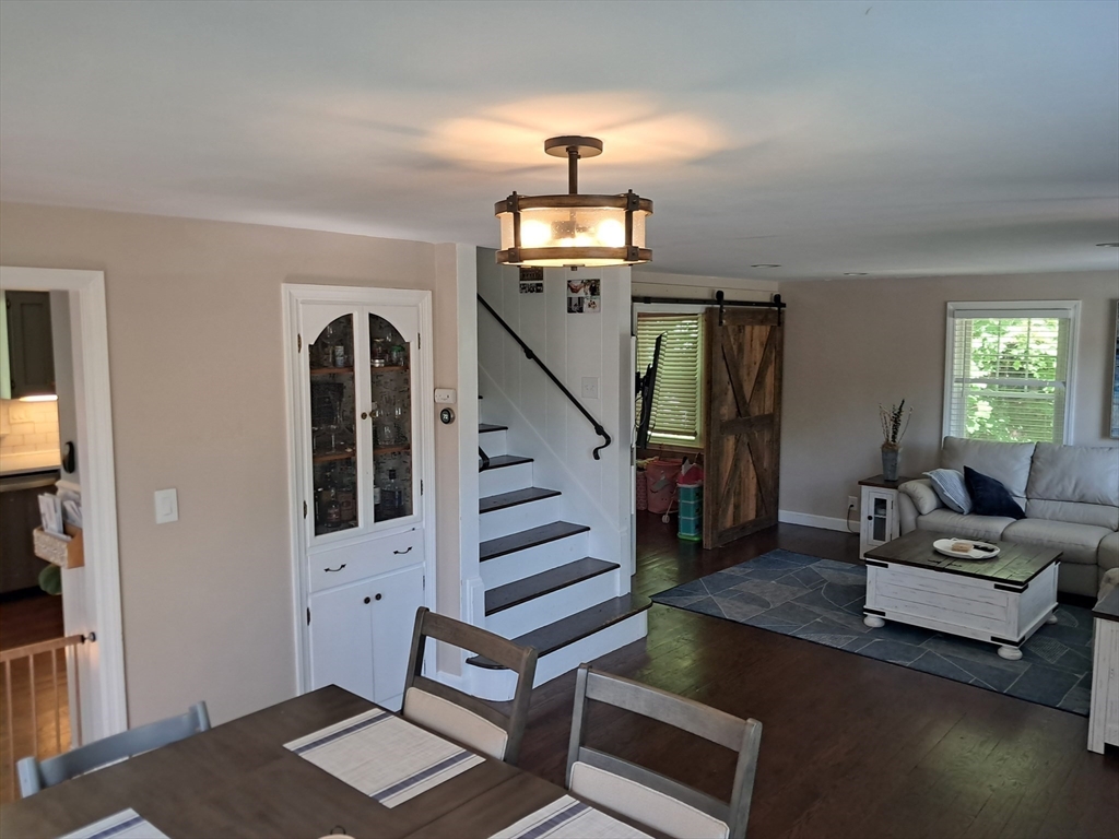 116 Parker Road Wakefield, MA 01880 - Photo 5 of 31