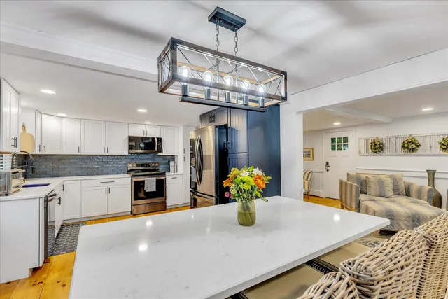 $575,000 | 1028 Old Falmouth Road, Centerville, MA 02632