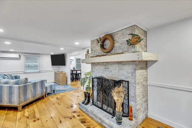 $575,000 | 1028 Old Falmouth Road, Centerville, MA 02632