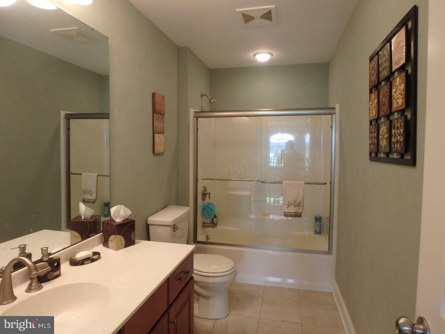 1796 Main Road Newfield, NJ 08344 - Photo 22 of 25 Bathroom
