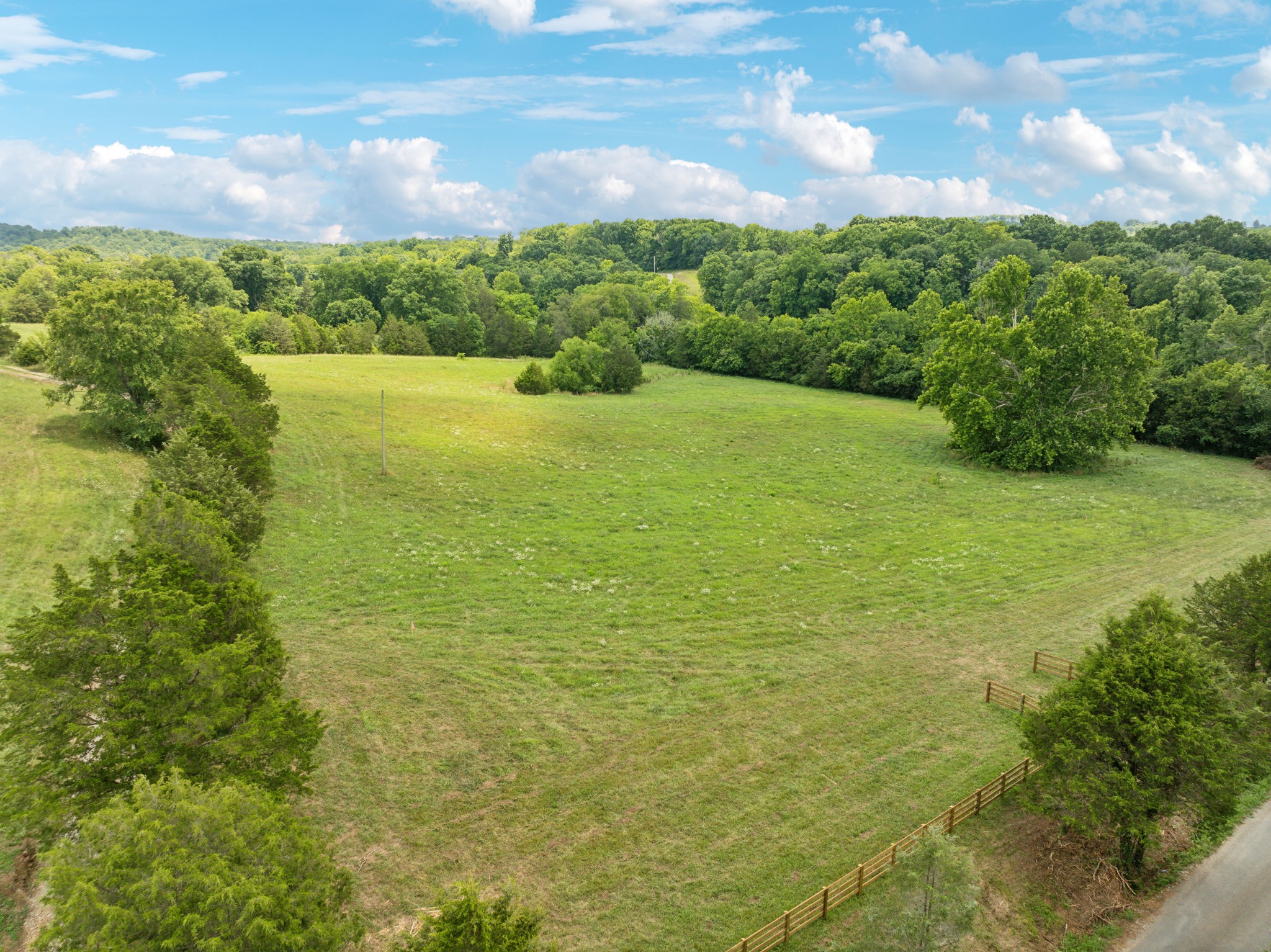 6 Double Branch Road Columbia, TN 38401 - Photo 8 of 20 a view of an ocean from a yard