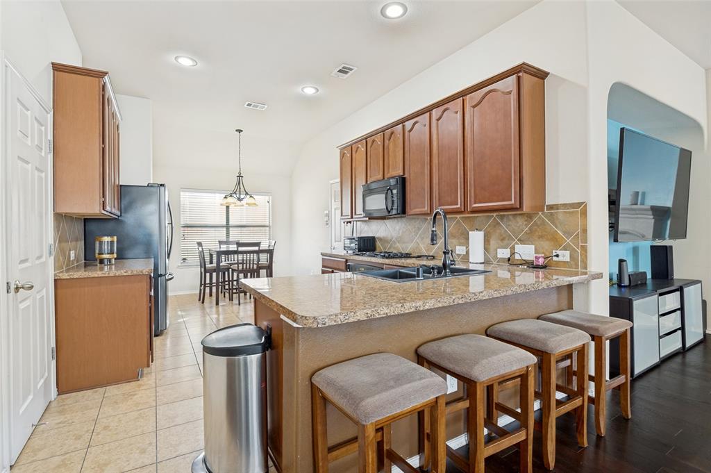 437 Castle Street DeSoto, TX 75115 - Photo 11 of 25