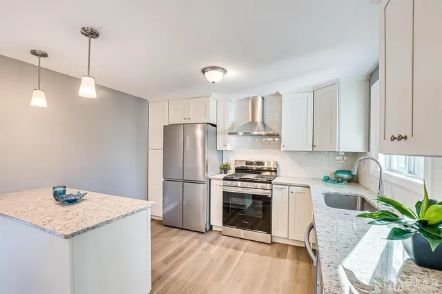 $670,000 | 42 Norris Avenue, Metuchen, NJ 08840