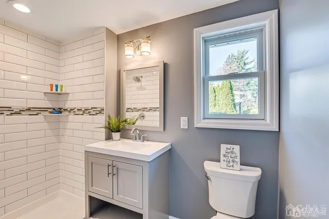 $670,000 | 42 Norris Avenue, Metuchen, NJ 08840