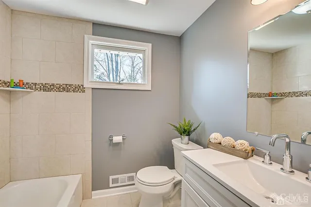 $670,000 | 42 Norris Avenue, Metuchen, NJ 08840