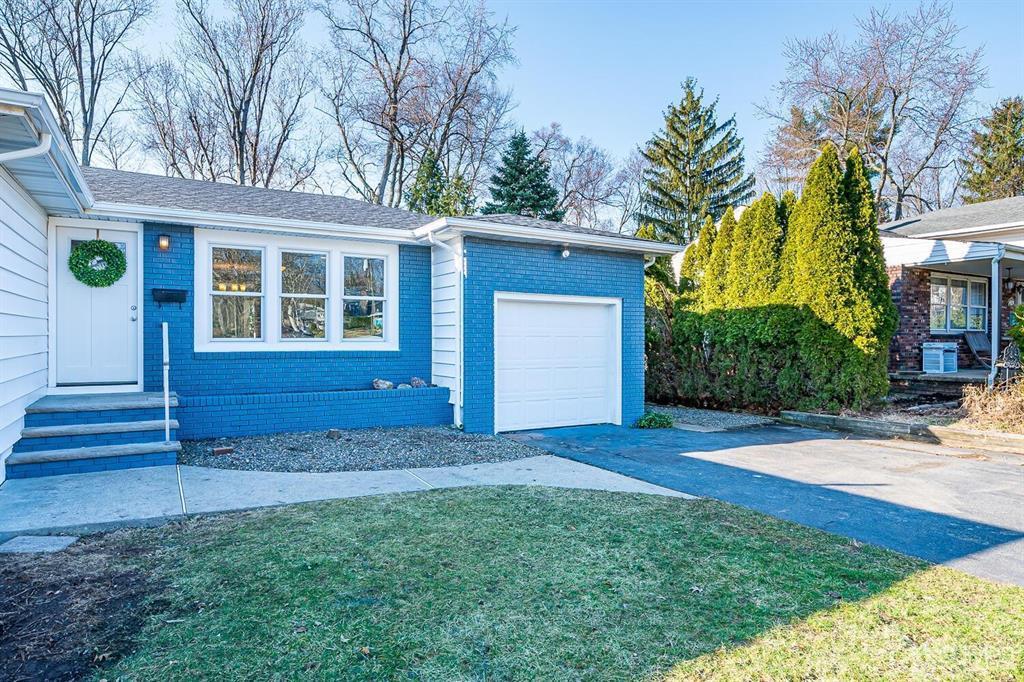 42 Norris Avenue Metuchen, NJ 08840 - Photo 4 of 39 a view of a house with a backyard