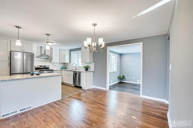 $670,000 | 42 Norris Avenue, Metuchen, NJ 08840