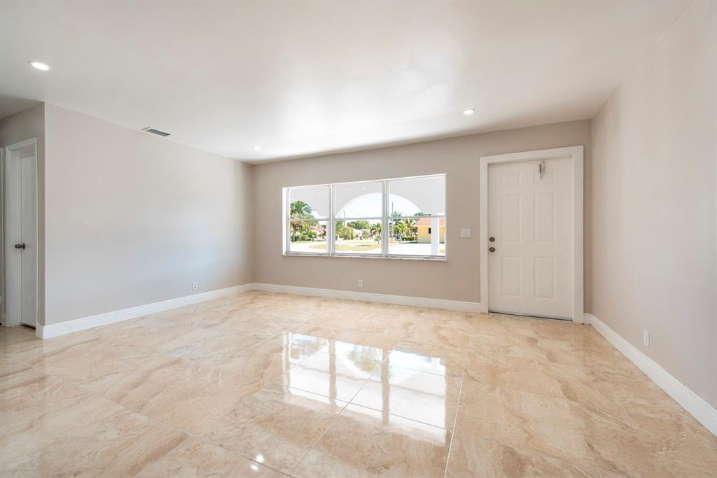 1031 Southwest 6th Way Deerfield Beach, FL 33441 - Photo 8 of 22 Photo 5