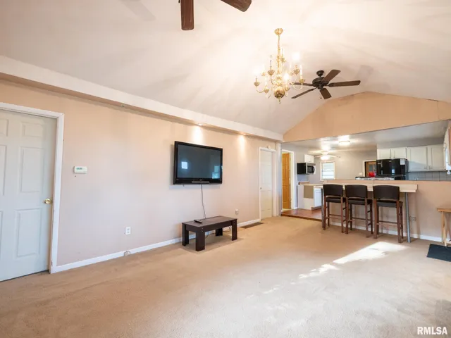 $109,900 | 7025 Township Road 1800, Wyoming, IL 61491