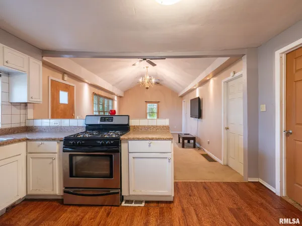$109,900 | 7025 Township Road 1800, Wyoming, IL 61491