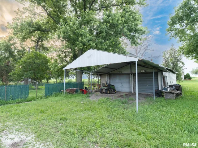 $109,900 | 7025 Township Road 1800, Wyoming, IL 61491