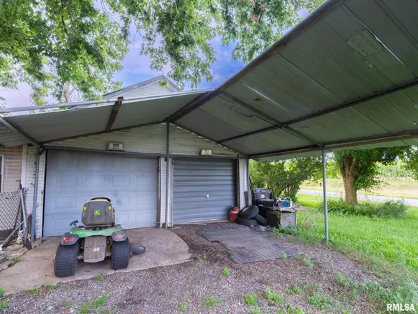 $109,900 | 7025 Township Road 1800, Wyoming, IL 61491