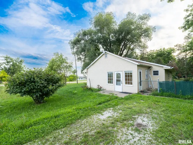 $109,900 | 7025 Township Road 1800, Wyoming, IL 61491