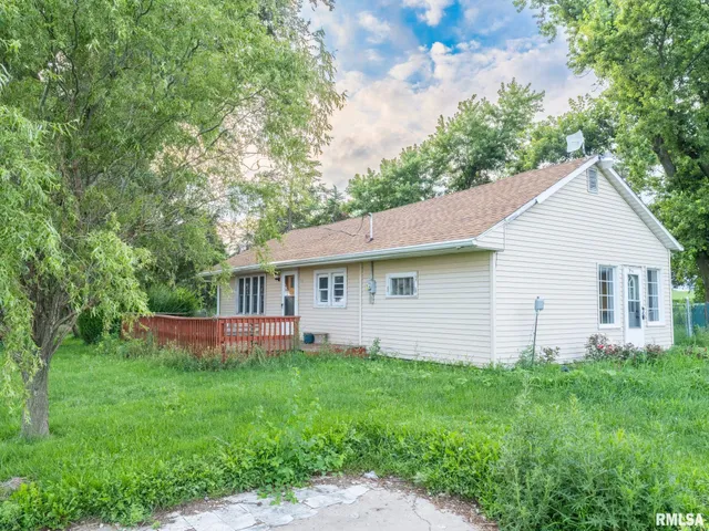 $109,900 | 7025 Township Road 1800, Wyoming, IL 61491