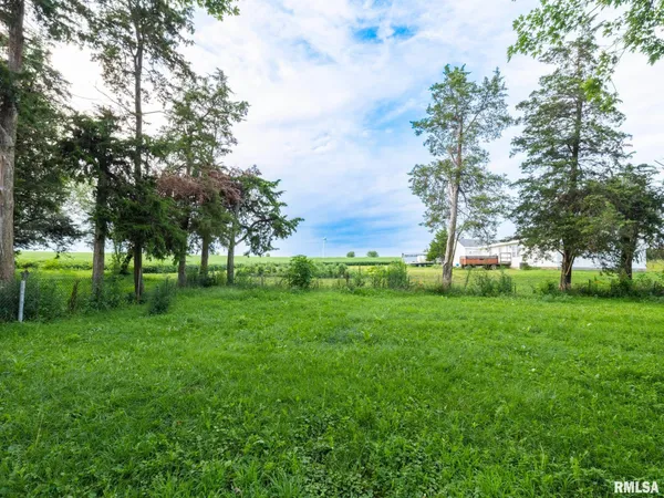 $109,900 | 7025 Township Road 1800, Wyoming, IL 61491