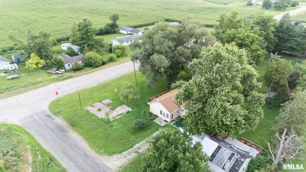 $109,900 | 7025 Township Road 1800, Wyoming, IL 61491