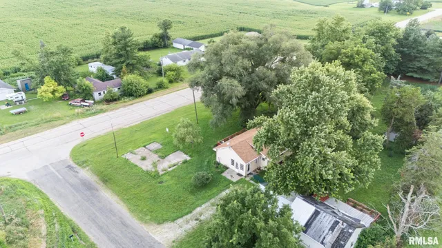 $109,900 | 7025 Township Road 1800, Wyoming, IL 61491