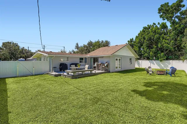 $2,800 | 4311 2nd Avenue East, Bradenton, FL 34208