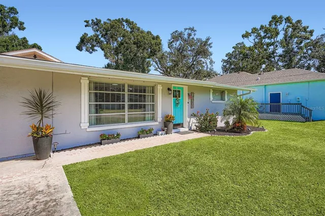 $2,800 | 4311 2nd Avenue East, Bradenton, FL 34208