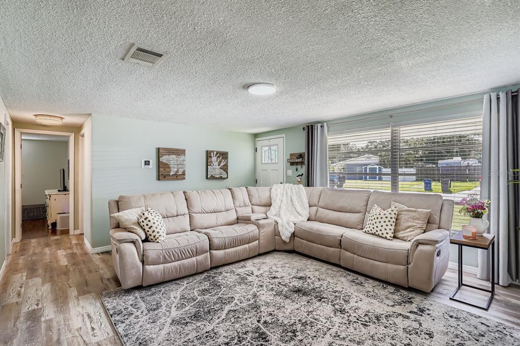 4311 2nd Avenue East Bradenton, FL 34208 - Photo 4 of 28