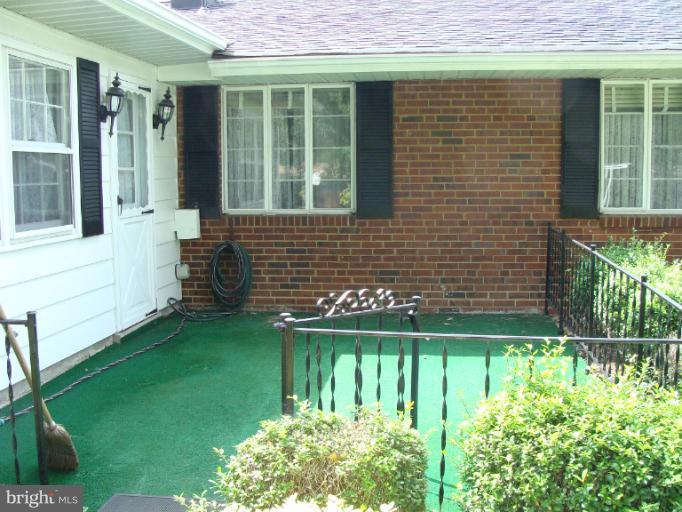 7203 Layton Drive Springfield, VA 22150 - Photo 12 of 22 Exterior (Rear)