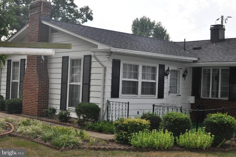 7203 Layton Drive Springfield, VA 22150 - Photo 14 of 22 Exterior (Rear)