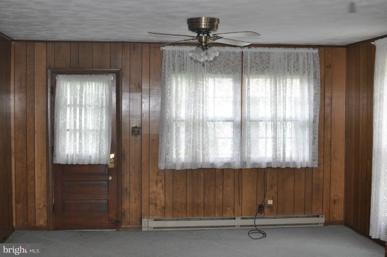 7203 Layton Drive Springfield, VA 22150 - Photo 20 of 22 Family Room