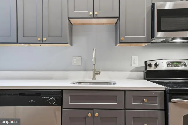 $1,900 | 1440 Fairmont Street Northwest, Unit 3, Washington, DC 20009