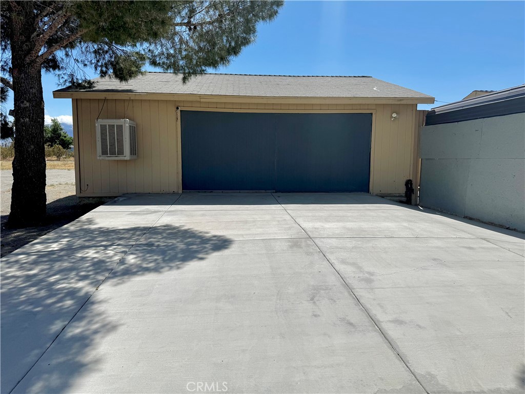 2775 Duncan Road Phelan, CA 92371 - Photo 3 of 29 a front view of a house