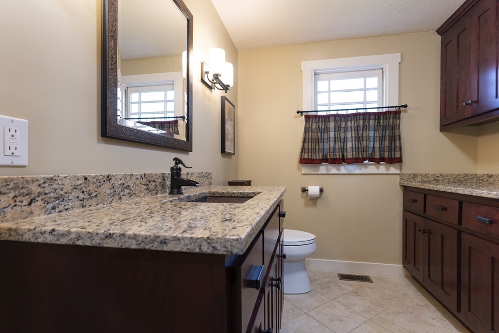 2 Michael Road Franklin, MA 02038 - Photo 11 of 35 Gallery Image 11