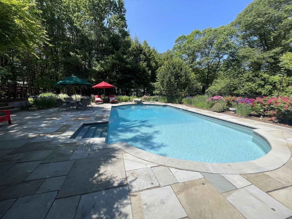 2 Michael Road Franklin, MA 02038 - Photo 25 of 35 Gallery Image 25