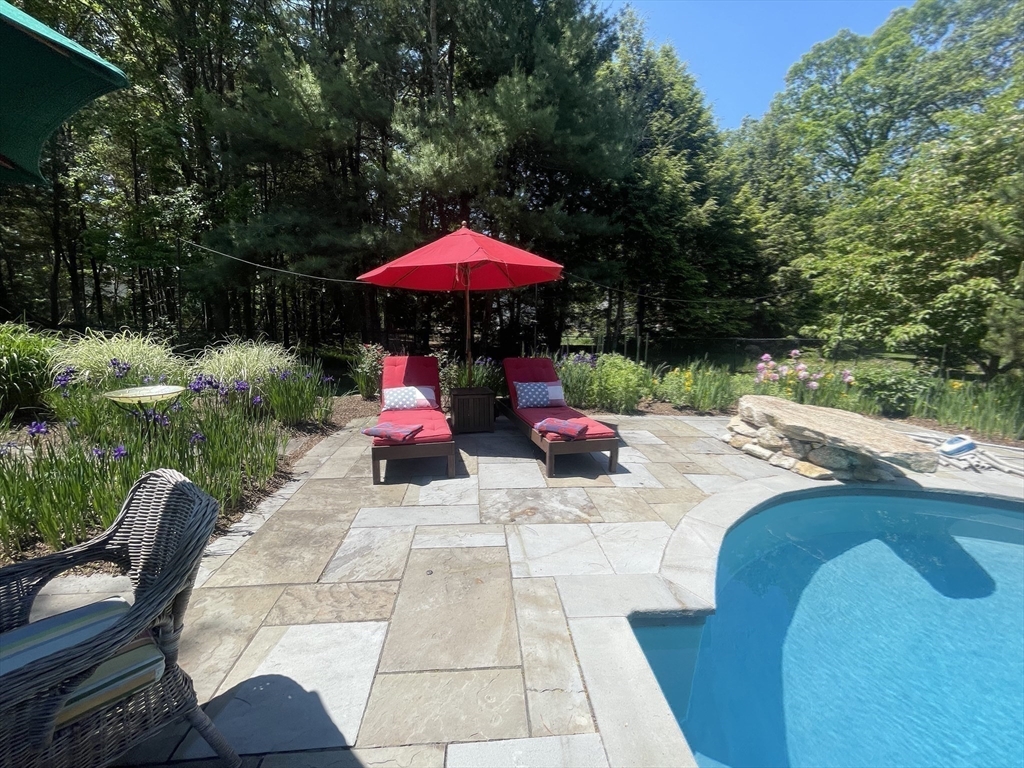 2 Michael Road Franklin, MA 02038 - Photo 26 of 35 Gallery Image 26