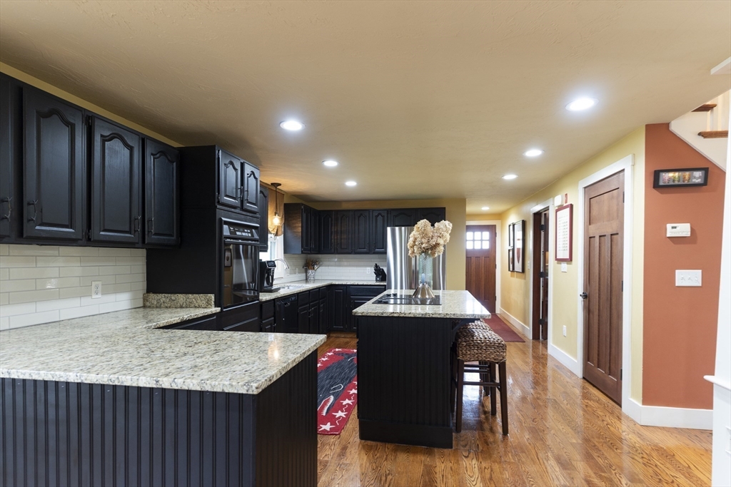 2 Michael Road Franklin, MA 02038 - Photo 10 of 35 Gallery Image 10