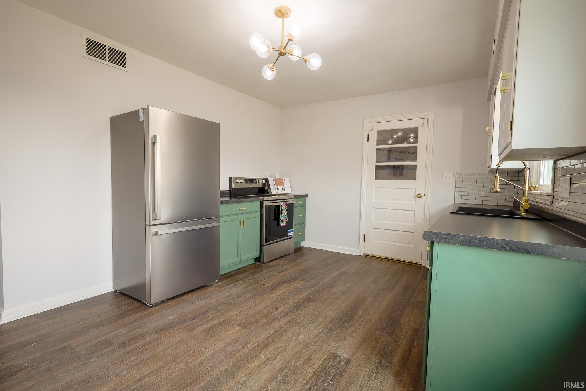 815 West Mill Road Evansville, IN 47710 - Photo 11 of 18 Gallery Image 11