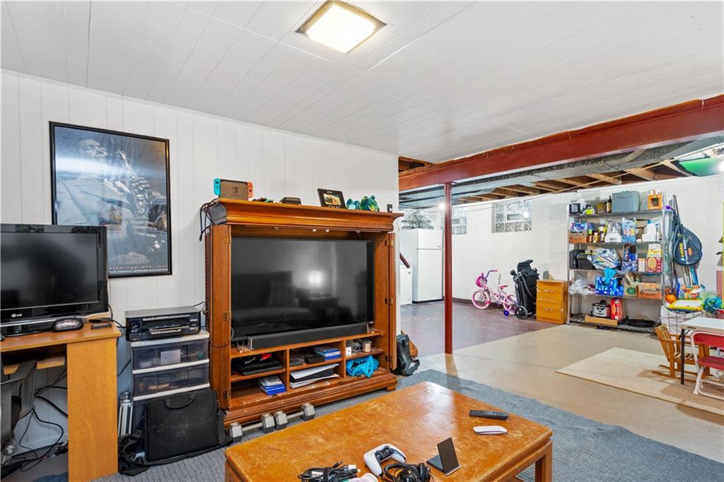 935 Forsythe Road Carnegie, PA 15106 - Photo 24 of 25 Gallery Image 24