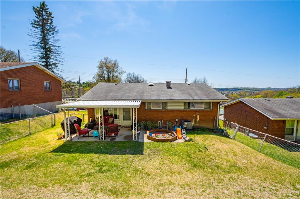 935 Forsythe Road Carnegie, PA 15106 - Photo 5 of 25 Gallery Image 5