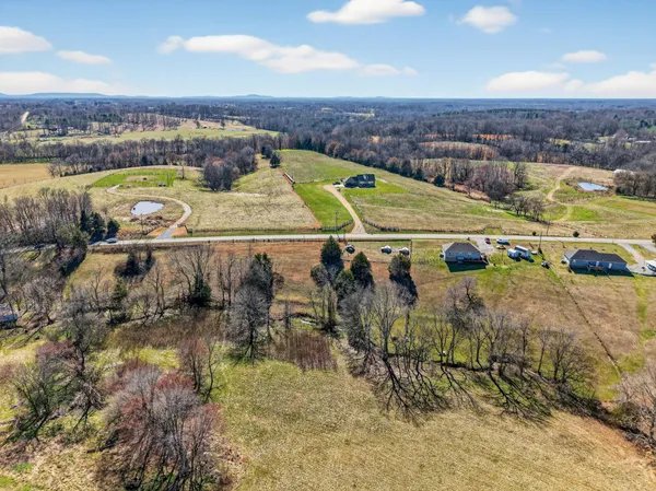 $289,999 | 198 L Mitchell Road, Flintville, TN 37335