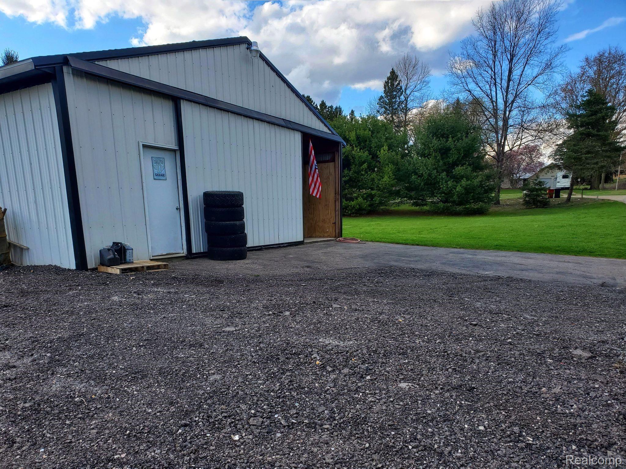 11798 Clyde Road Fenton, MI 48430 - Photo 45 of 46 U13KeFlU.jpeg