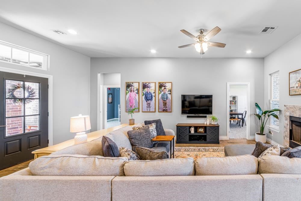 1904 Shadow Ridge Stillwater, OK 74074 - Photo 5 of 34 Gallery Image 5