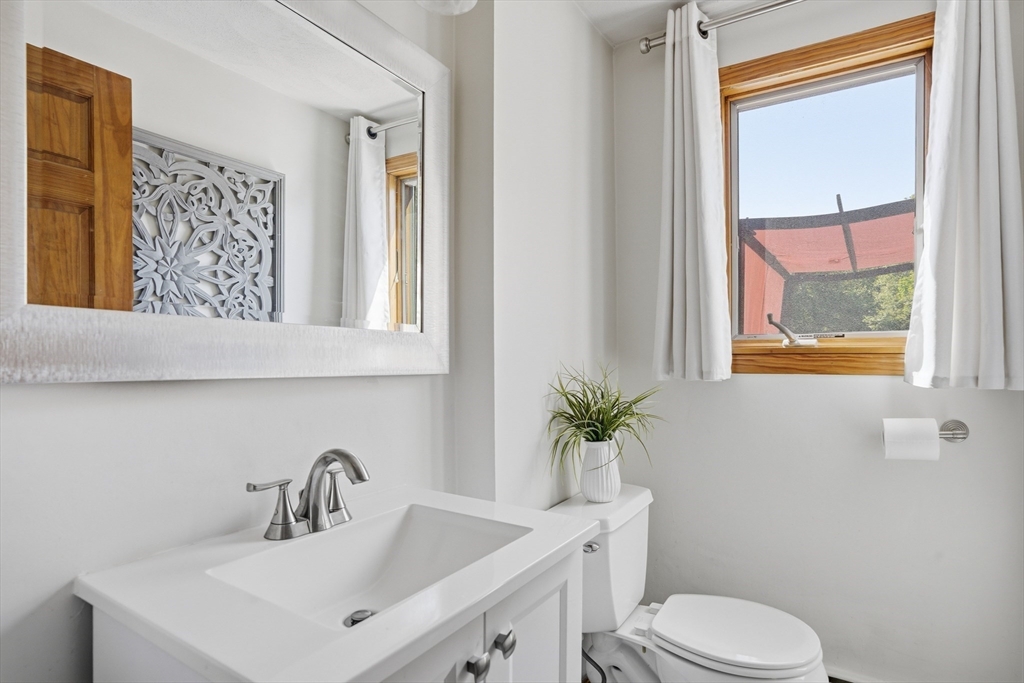 208 Chapman Road Tewksbury, MA 01876 - Photo 16 of 42 Gallery Image 16