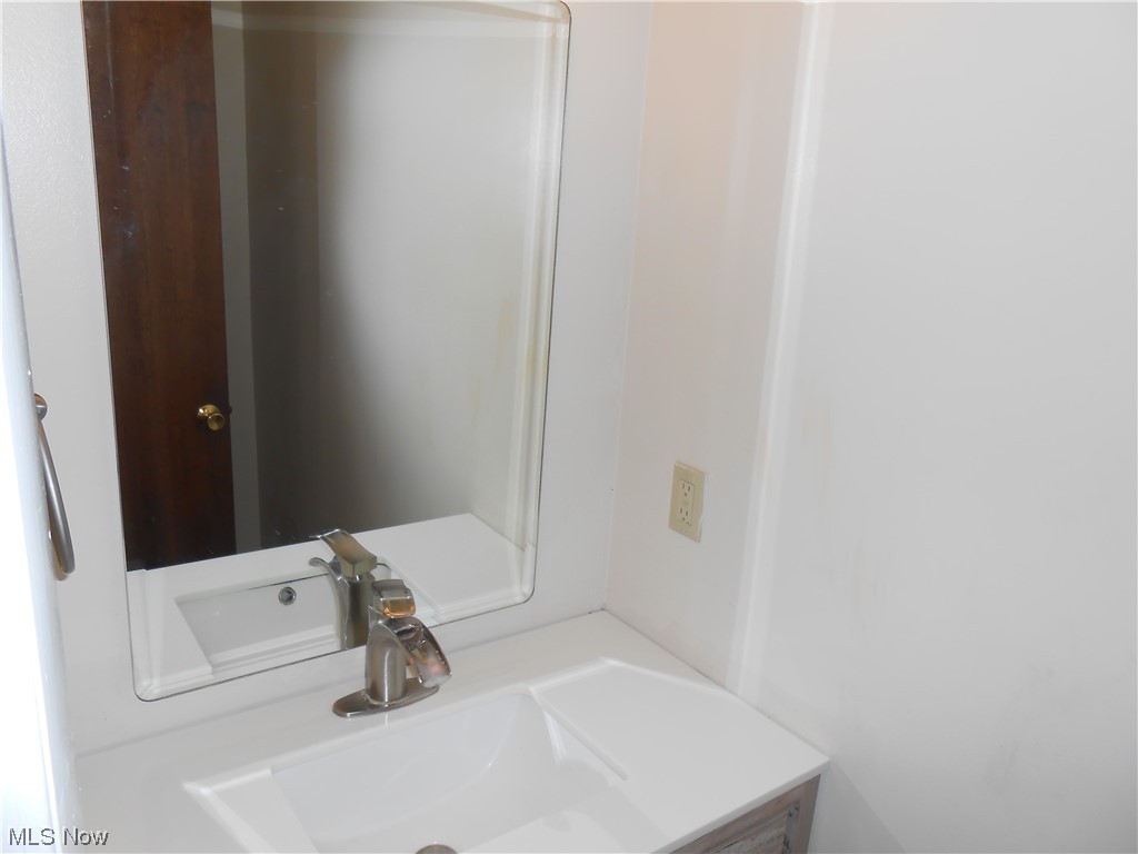 11531 Pearl Road, Unit B206 Strongsville, OH 44136 - Photo 17 of 25 Gallery Image 17