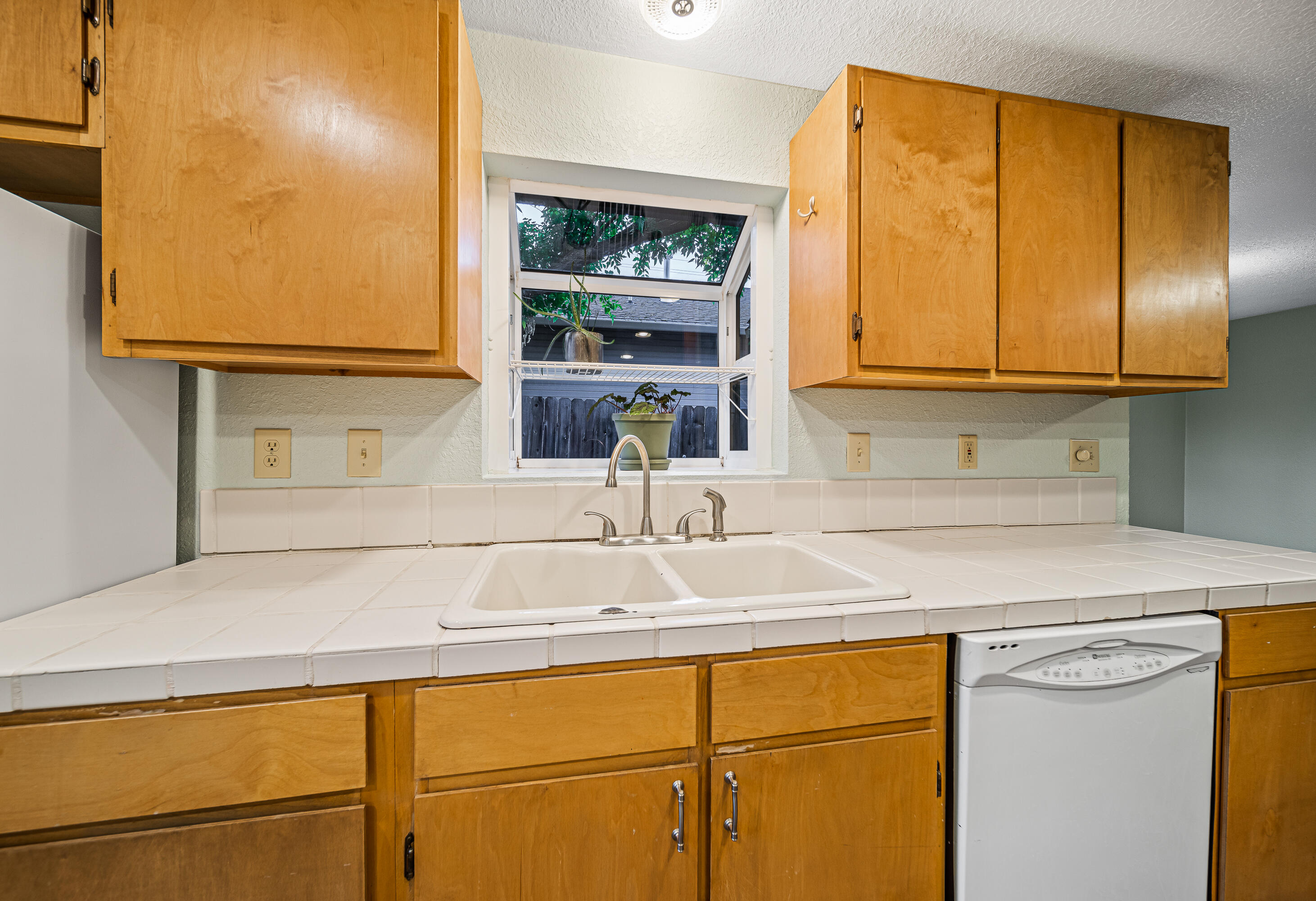 1308 Mill Pond Road Ashland, OR 97520 - Photo 10 of 24 1308 Mill Pond Road Ashland OR 97520