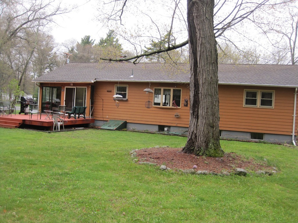15 Kimbrough Road Billerica, MA 01821 - Photo 12 of 15 a front view of house with yard and green space