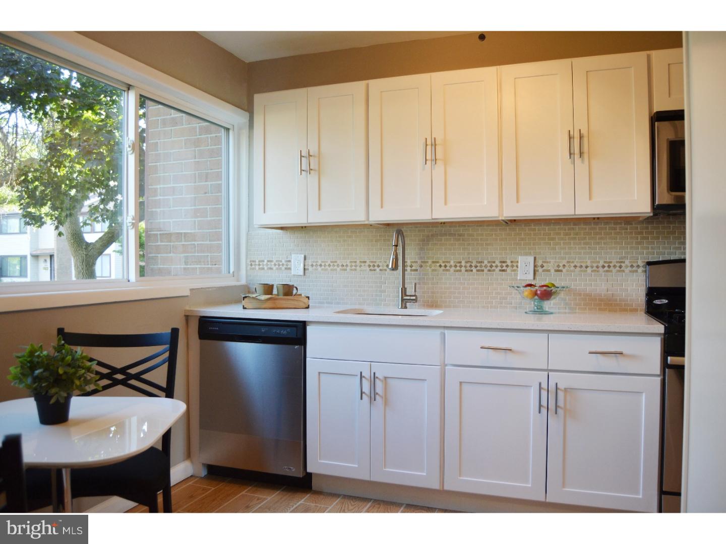 295 Bolton Road East Windsor, NJ 08520 - Photo 3 of 21 Gallery Image 3