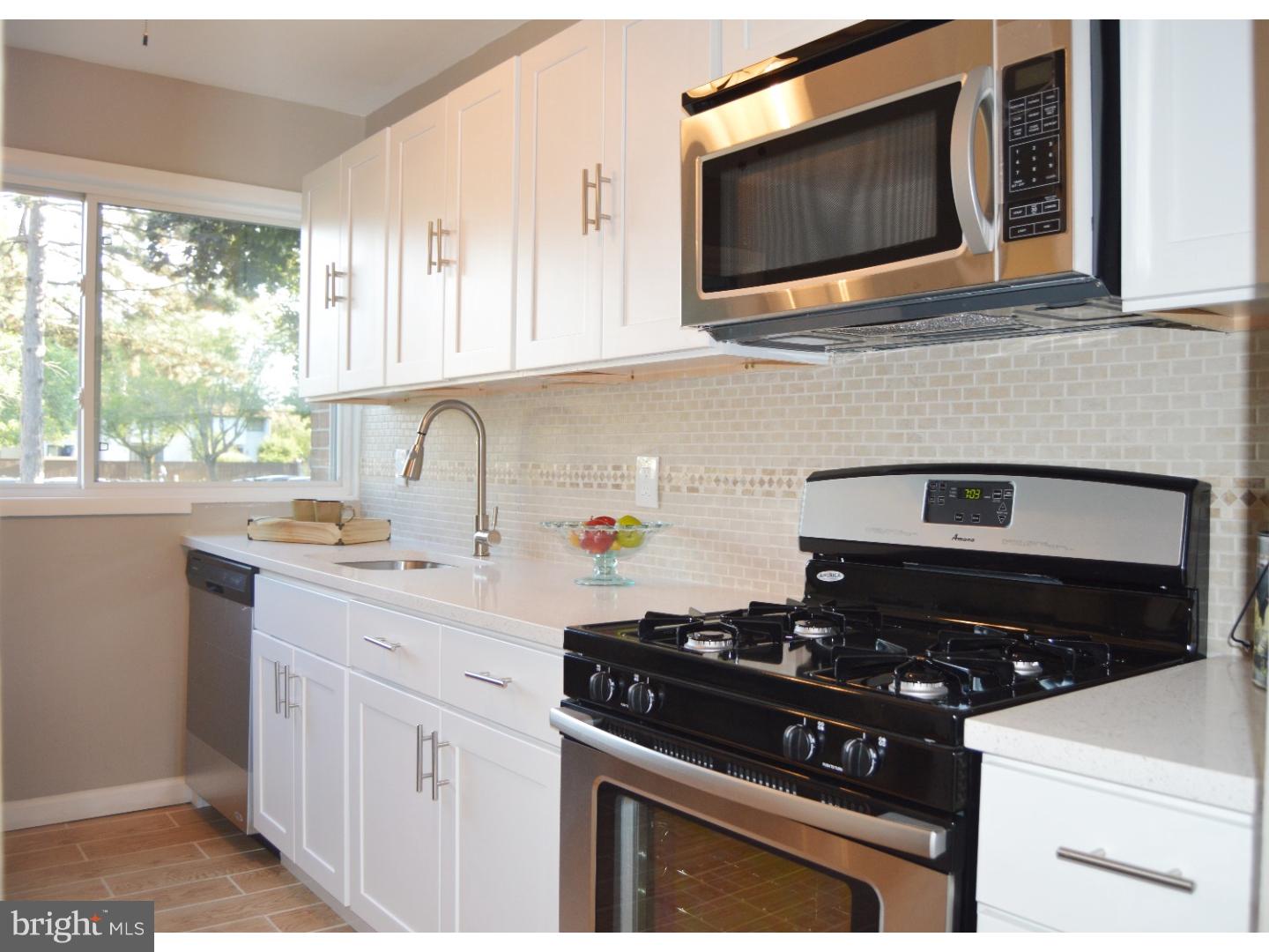 295 Bolton Road East Windsor, NJ 08520 - Photo 5 of 21 Gallery Image 5