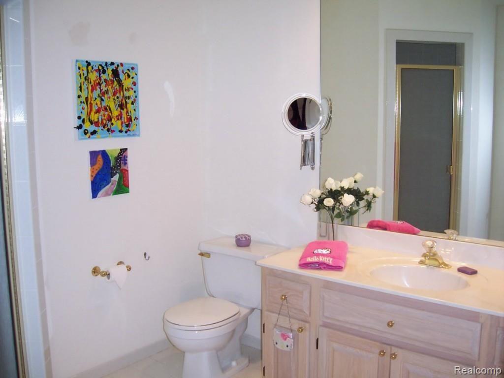 2953 Baytree Court Rochester, MI 48306 - Photo 25 of 34 En Suite Bath
