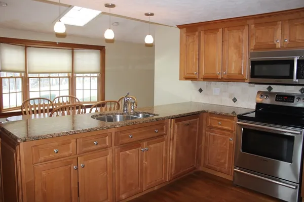 $4,000 | 28 Myrtle Street, Norwood, MA 02062