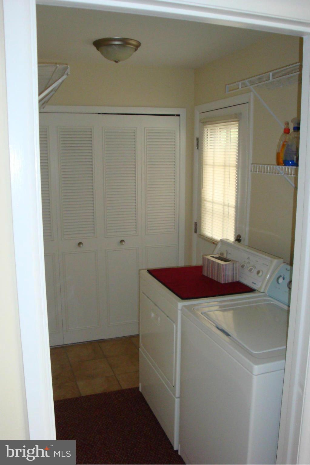 13307 Poplar Tree Road Fairfax, VA 22033 - Photo 10 of 21 Interior (General)