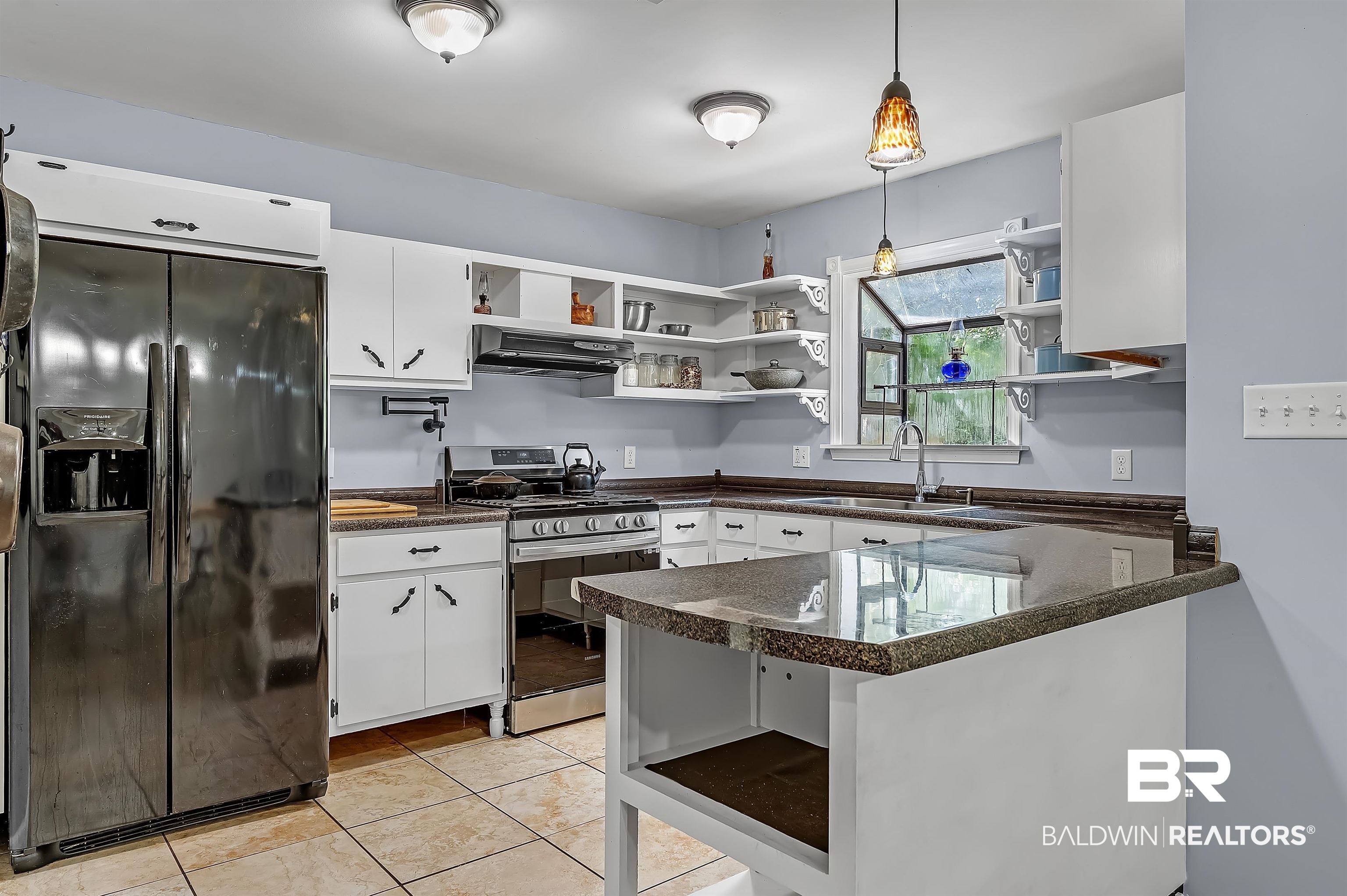 12245 Holly Street Magnolia Springs, AL 36555 - Photo 21 of 49 Kitchen